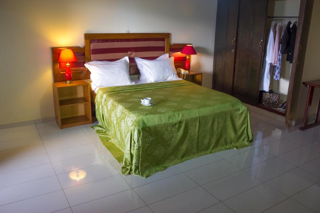 Hotel Azur ياوندي المظهر الخارجي الصورة