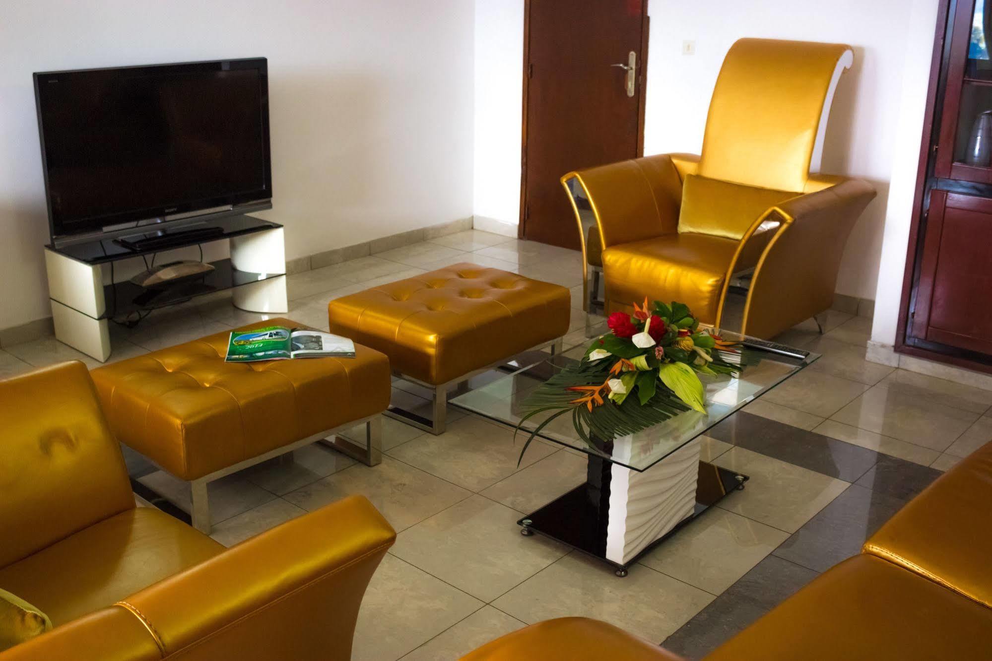 Hotel Azur ياوندي المظهر الخارجي الصورة
